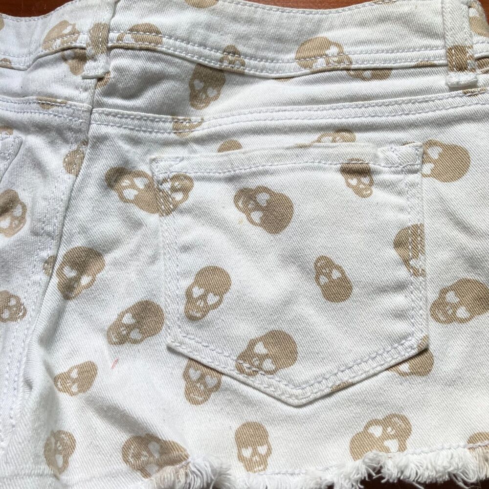 SKULL Shorty Shorts by No Boundaries Frayed Distressed Womens Size 11 - Picture 9 of 13